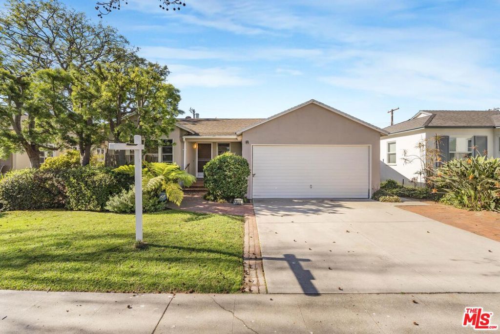 3173 S Bentley Avenue