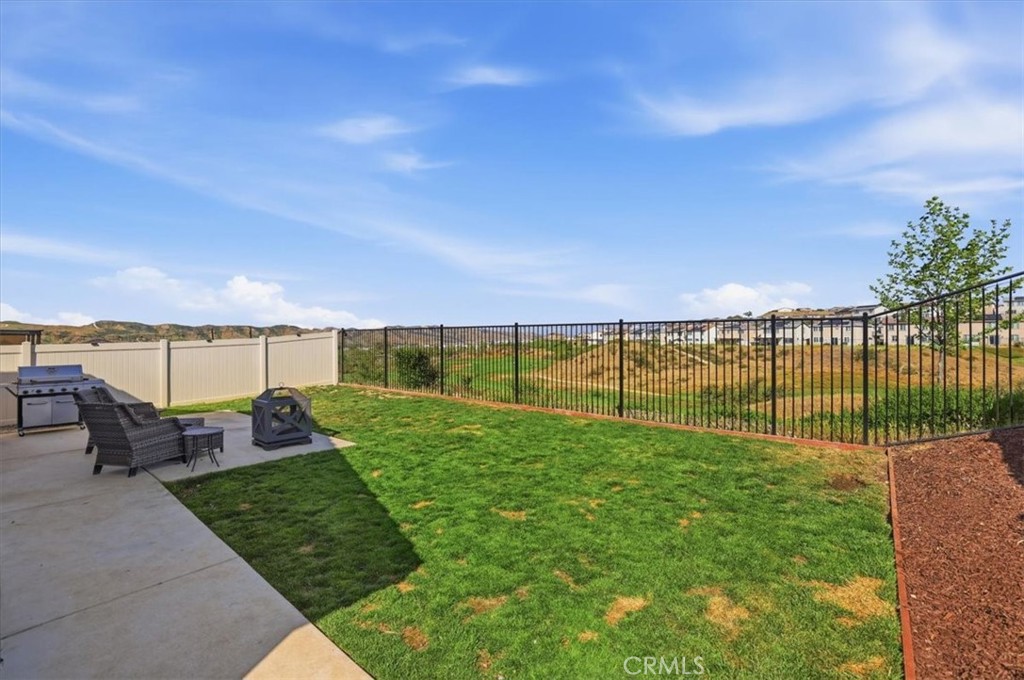 35216 Price Street