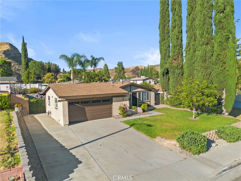 14921 Daffodil Avenue