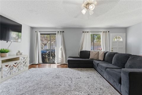 Photo of 620 Church Pl #6, Redlands, CA 92374 (MLS # DW26072631)