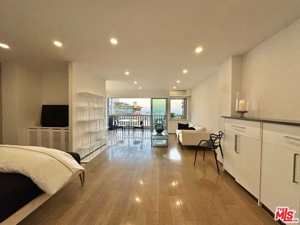 Photo of 999 N Doheny Drive #1005, West Hollywood, CA 90069 (MLS # 25628409)
