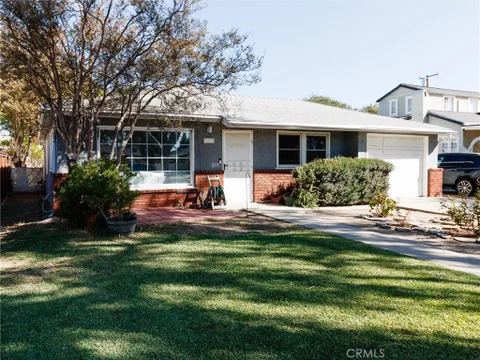 1227 Grove Pl, Fullerton, CA 92831 - MLS#: PW26208363