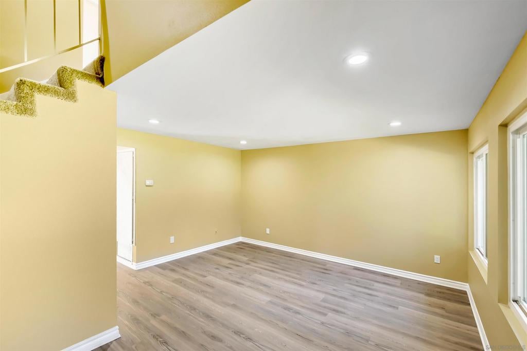 5095 La Cuenta Dr