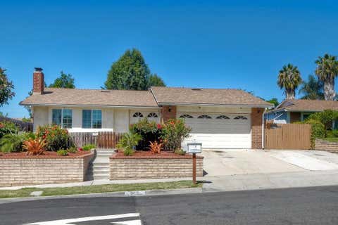 Photo of 750 Melrose Pl PL, Vista, CA 92083 (MLS # 260020157SD)