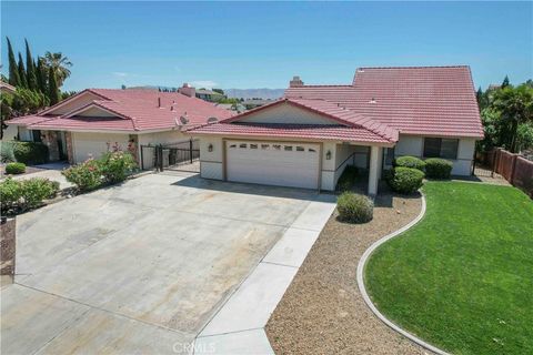 Photo of 18085 Pier Dr, Victorville, CA 92395 (MLS # HD26093762)