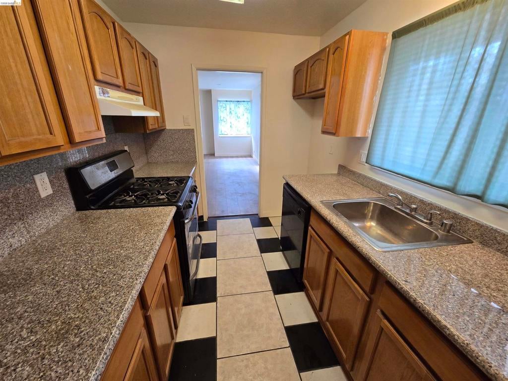 4713 Cutting Blvd