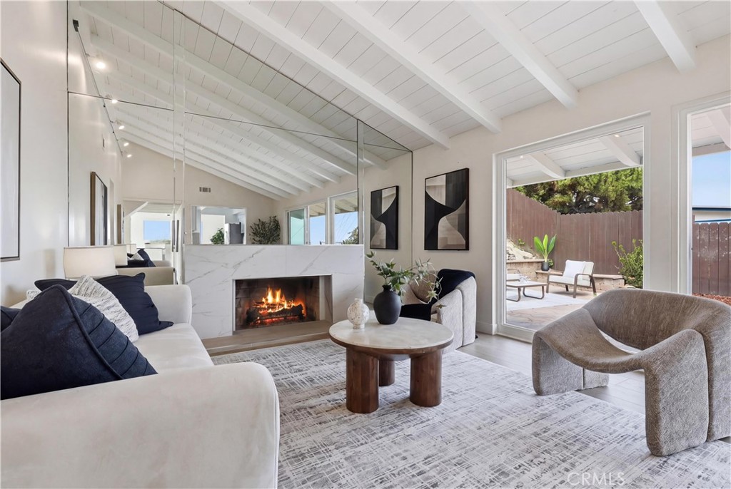 5123 Willow Wood