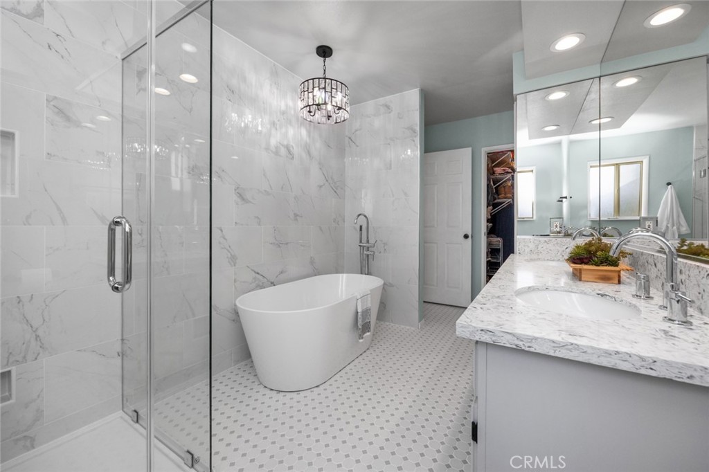 520 W 37th Street