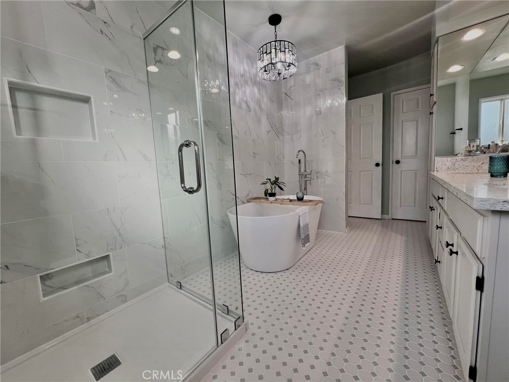 520 W 37th Street