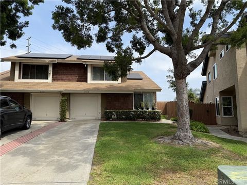Photo of 2323 Edenbridge Ln, San Diego, CA 92139 (MLS # CV26069866)