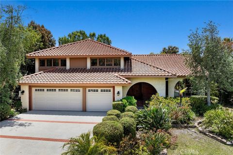 Photo of 23 Quarterhorse Lane, Rolling Hills Estates, CA 90274 (MLS # PV25118820) Photo of 23 Quarterhorse Lane, Rolling Hills Estates, CA 90274 (MLS # PV25118820)