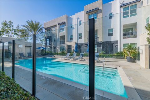 2236 Synergy Irvine CA 92614