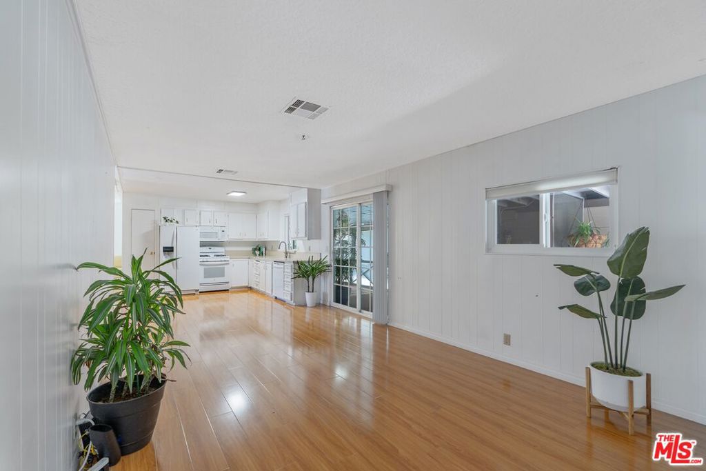 23777 Mulholland Highway 42