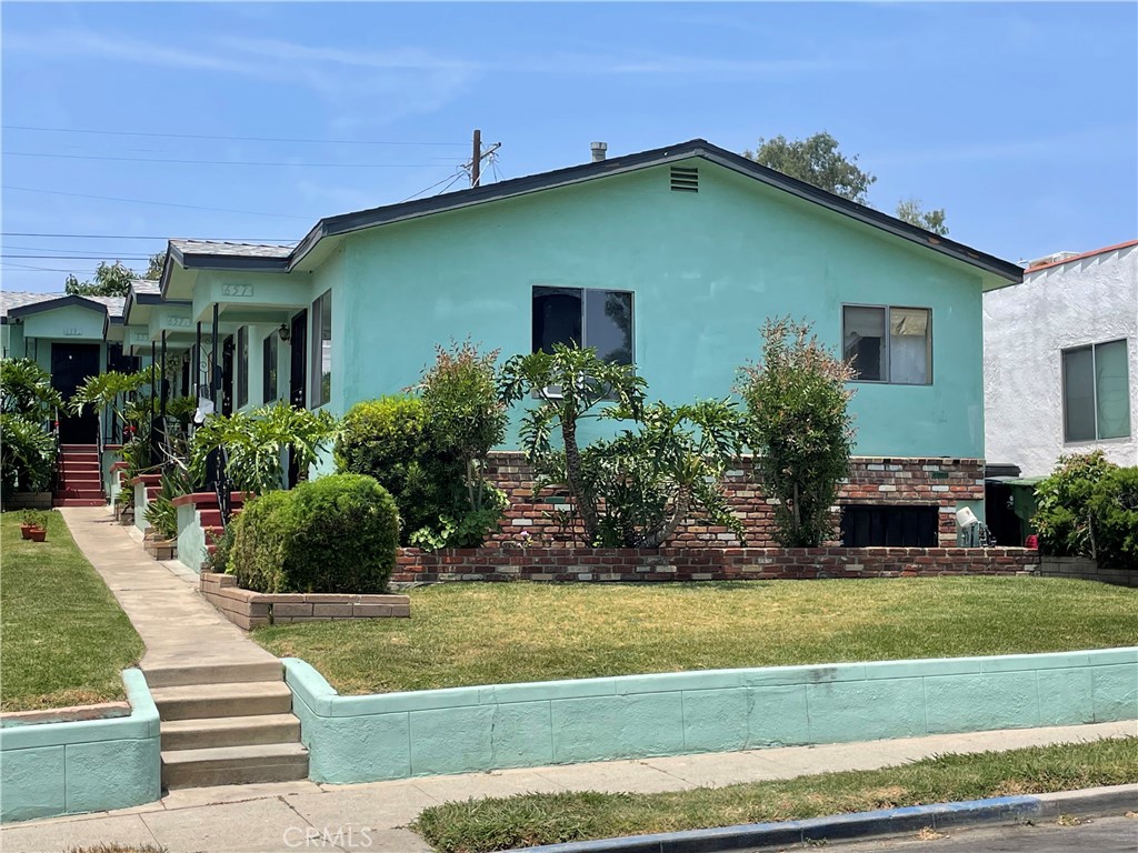 Excellent Investment Opportunity in the Heart of Los Angeles!
Don't miss this rare chance to own a low-maintenance income property. Perfect for both seasoned investors and those seeking stable, long-term residual income.
Property Highlights:
4 Income-Producing Units.
Total Living Space: 1,920 sq ft
Lot Size: 6,003 sq ft.
Each Unit Separately Metered for Gas & Electricity.
One Water Meter.
Each Unit Includes a Detached 1-Car Garage.
New Roof Installed in 2023.
Sold As-Is. No repairs.
This is a turnkey investment offering immediate rental income and long-term value appreciation. Located in a prime area of Los Angeles, the property ensures steady demand and high occupancy.
Whether you're expanding your portfolio or stepping into real estate for the first time, this is a golden opportunity you can't afford to miss.
No Sign on the property.
Do Not Disturb Occupants. Tenants unaware of the sale. Do not walk the property. Drive by only.