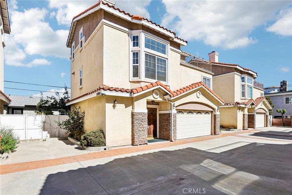 15908 Halldale B