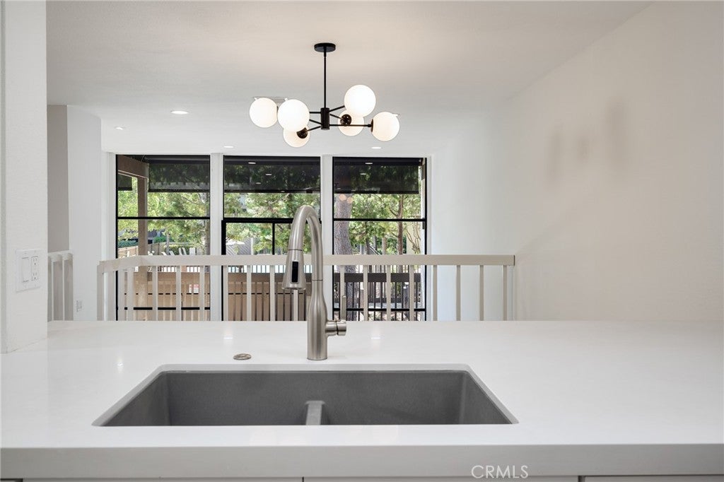 5116 N19 Marina Pacifica N