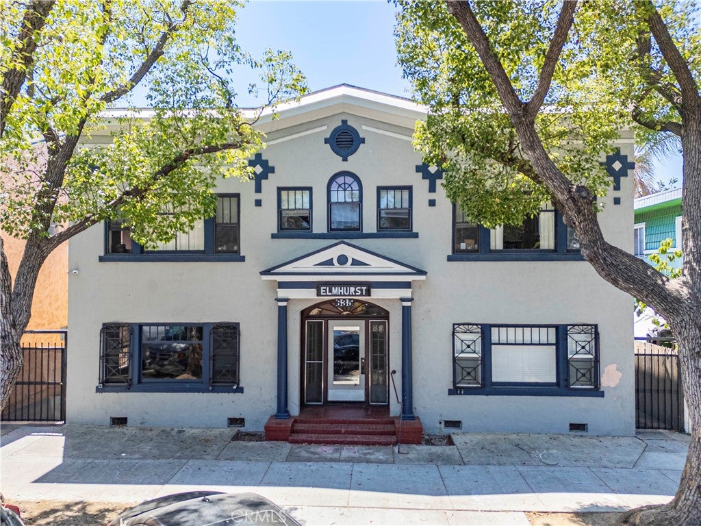 635 Elm Avenue 15