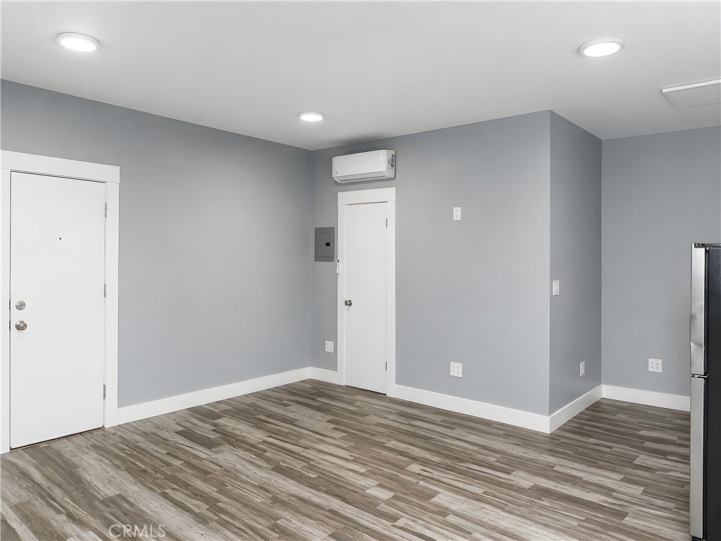 635 Elm Avenue 15