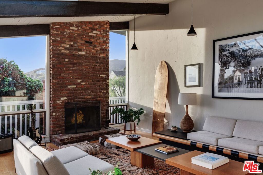 3629 Serra Road