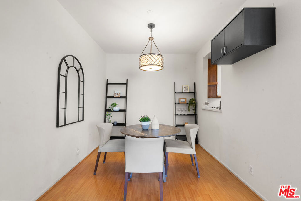 533 S St Andrews Place 220