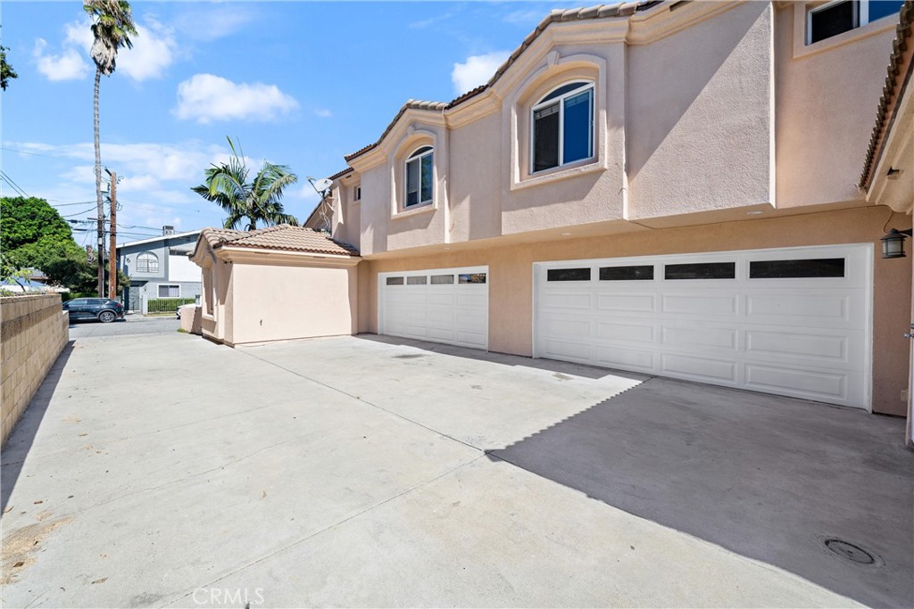 Properties 4 930 S Charlotte Avenue