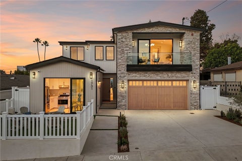 Photo of 1731 11th Street St, Manhattan Beach, CA 90266 (MLS # SB26225032)