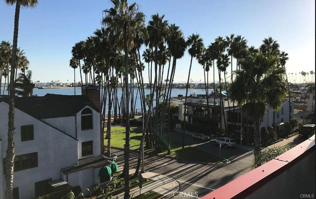 5959 E Naples Plaza 306