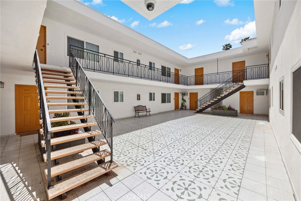 Properties 4 1545 Gordon Street