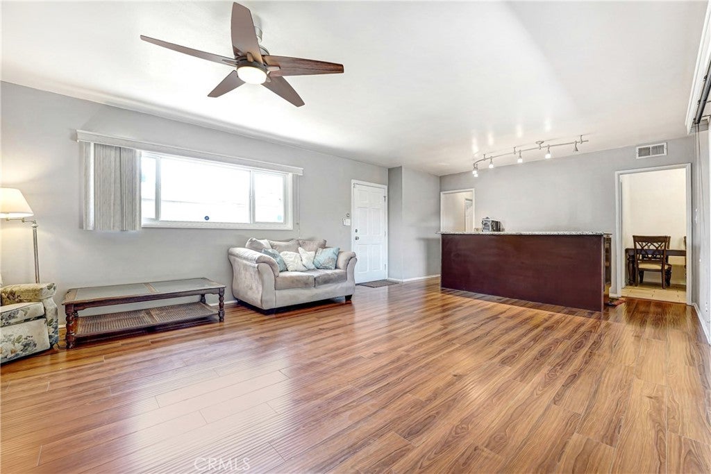 14912 Chatsworth