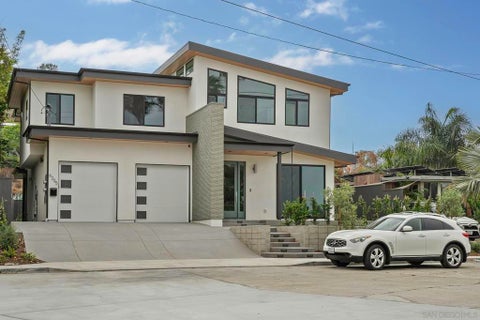 Photo of 6255 Dowling Dr, La Jolla, CA 92037 (MLS # 260023036SD)