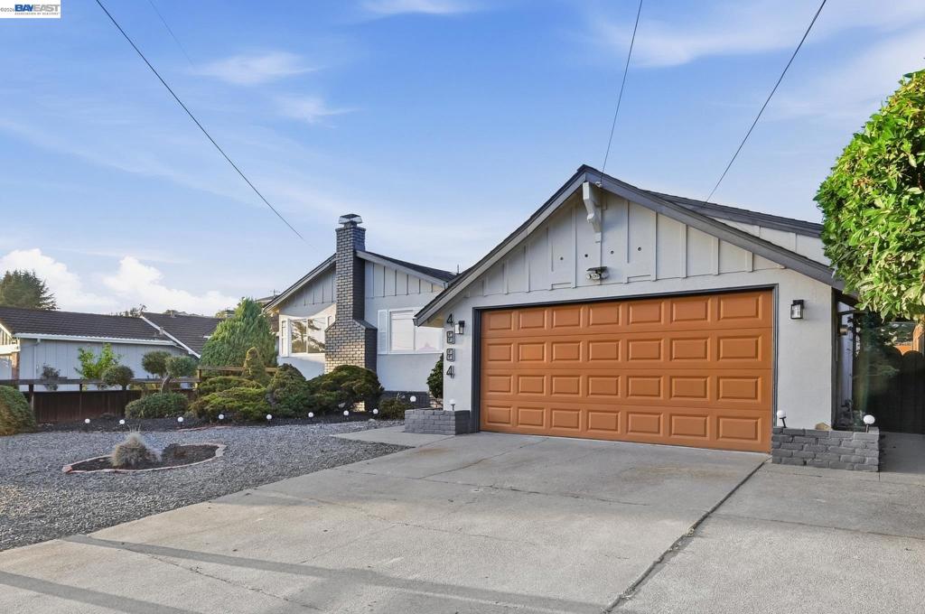 4884 Larimer Way