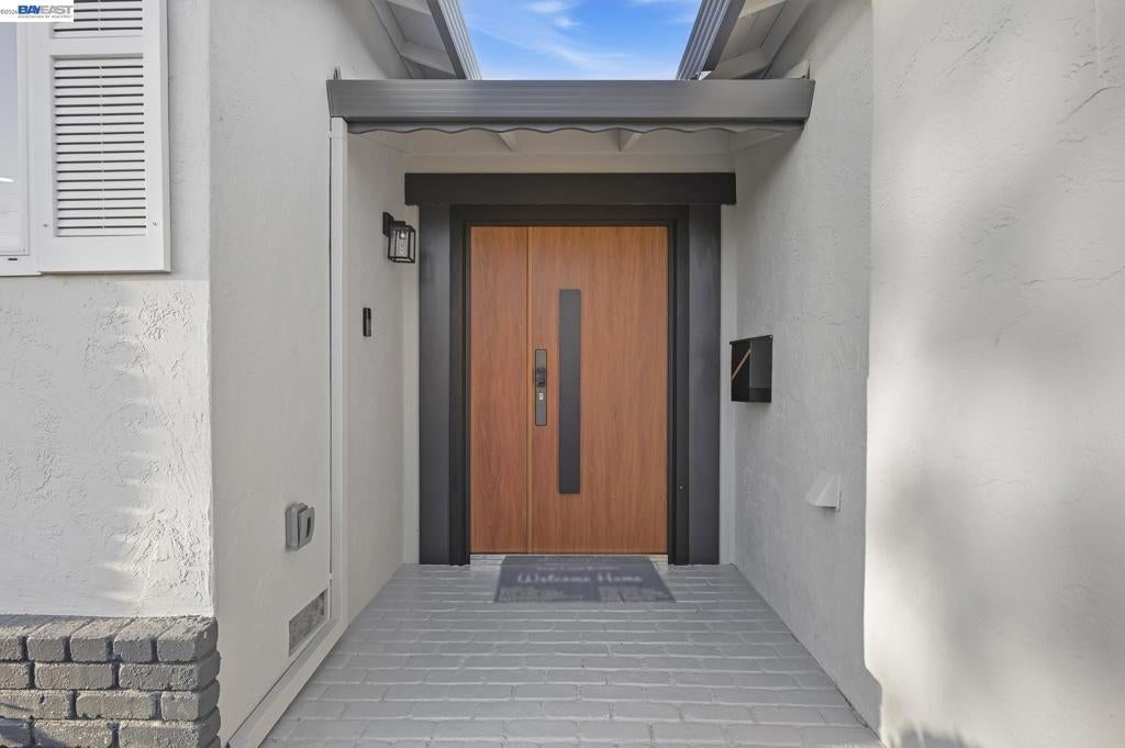 4884 Larimer Way