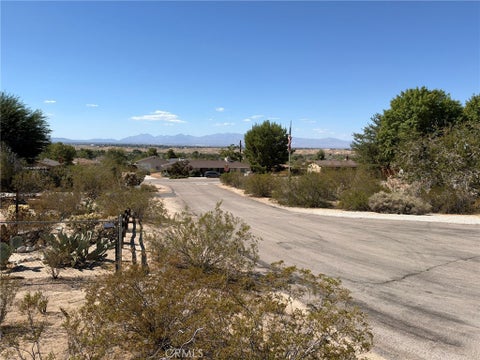 Photo of 0 Kasota Ln, Apple Valley, CA 92307 (MLS # HD26217594)