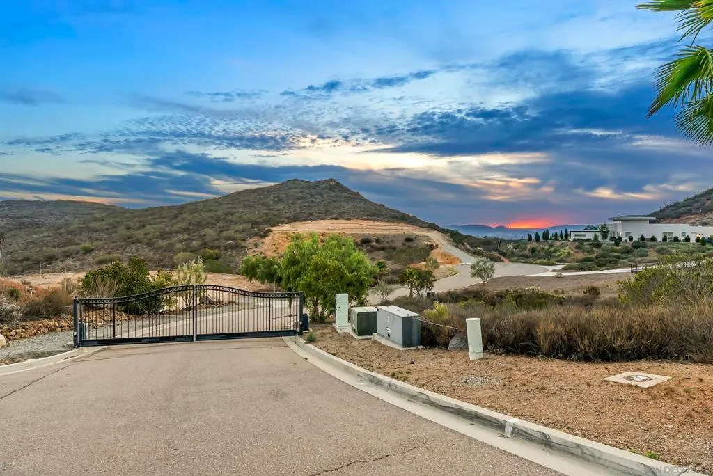 Poway, California 92064, United States, ,Land,Active,243295