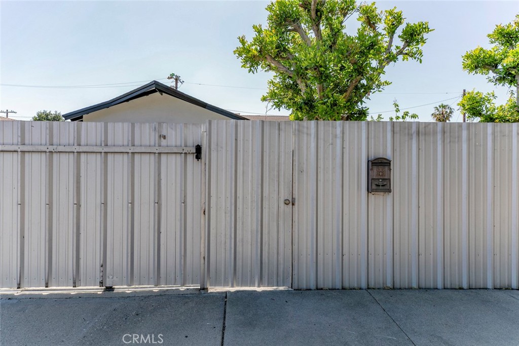 11127 Monogram Avenue