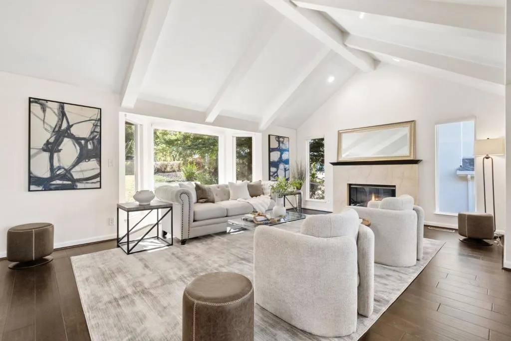 Redwood City, California 94062, United States, 4 Bedrooms Bedrooms, ,3 BathroomsBathrooms,Residential,Active,5384