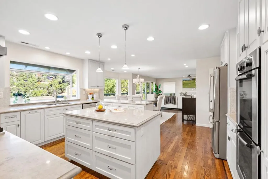 Redwood City, California 94062, United States, 4 Bedrooms Bedrooms, ,3 BathroomsBathrooms,Residential,Active,5384