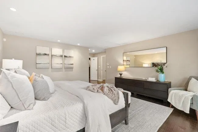 Redwood City, California 94062, United States, 4 Bedrooms Bedrooms, ,3 BathroomsBathrooms,Residential,Active,5384