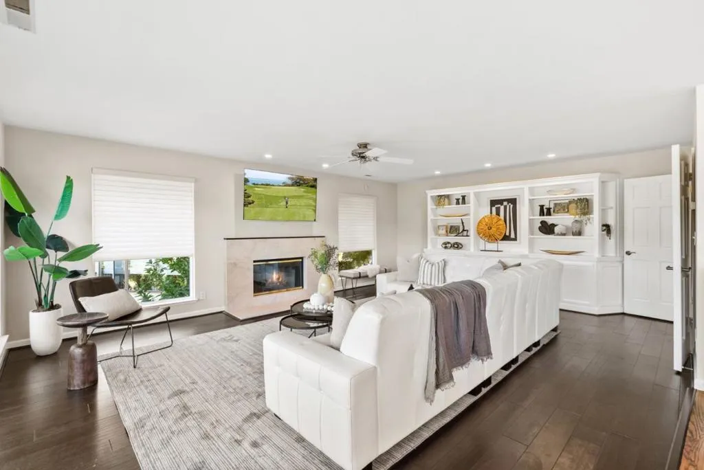 Redwood City, California 94062, United States, 4 Bedrooms Bedrooms, ,3 BathroomsBathrooms,Residential,Active,5384