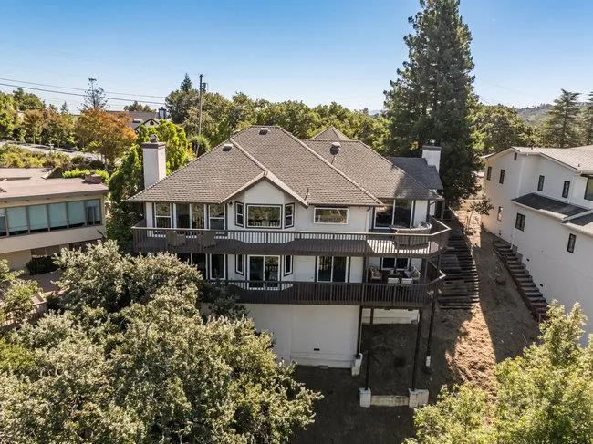 Redwood City, California 94062, United States, 4 Bedrooms Bedrooms, ,3 BathroomsBathrooms,Residential,Active,5384