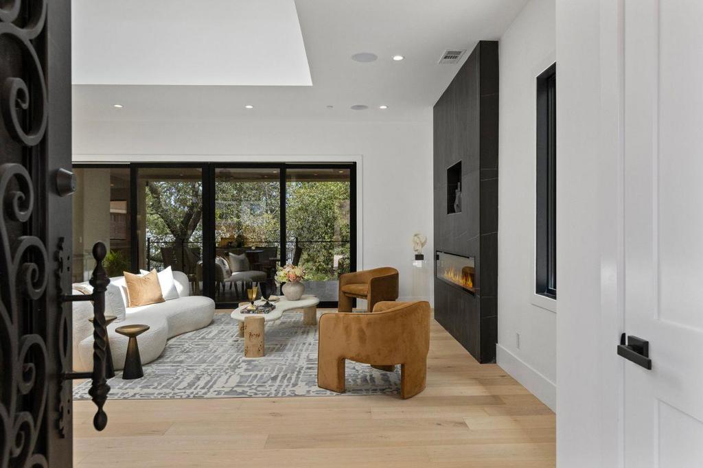 18061 Saratoga Los Gatos Road