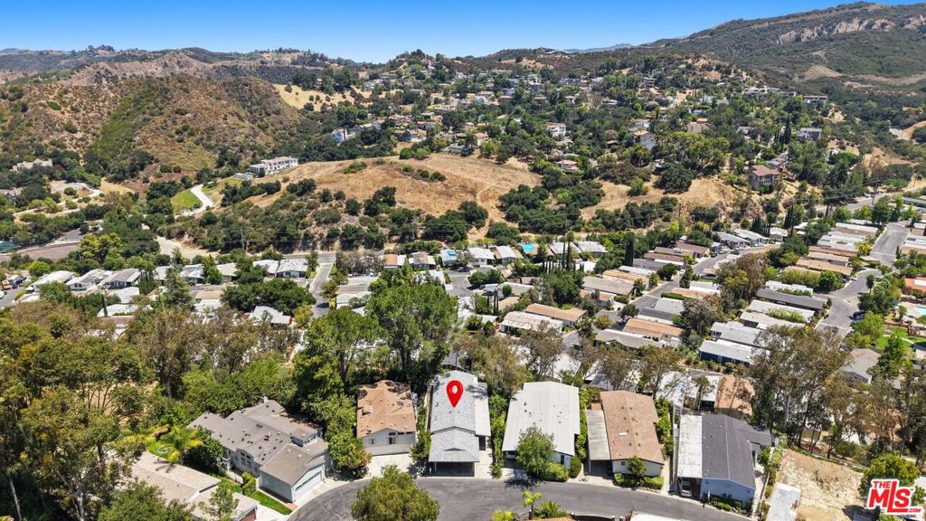 23777 Mulholland Hwy #70