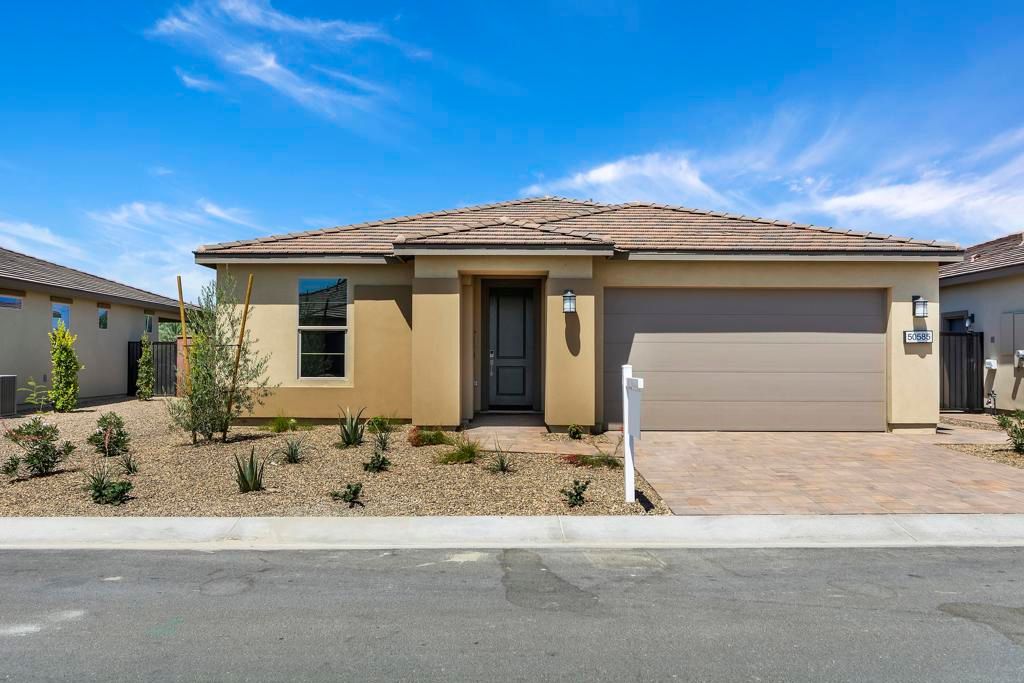 listing image 130721629506862949067