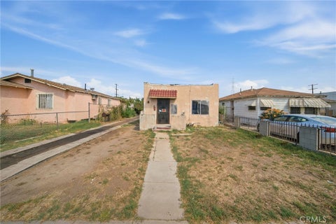 Photo of 631 E 119th ST, Los Angeles, CA 90059 (MLS # SR26204558)