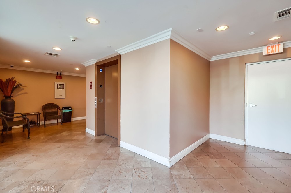 6938 Laurel Canyon Boulevard 101