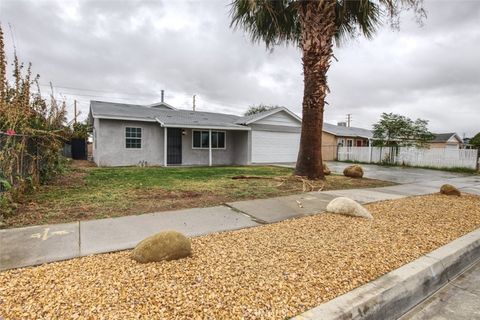 Photo of 139 Pictorial St, Palmdale, CA 93550 (MLS # WS25266195)