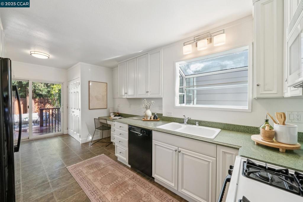 LAUREL - Residential