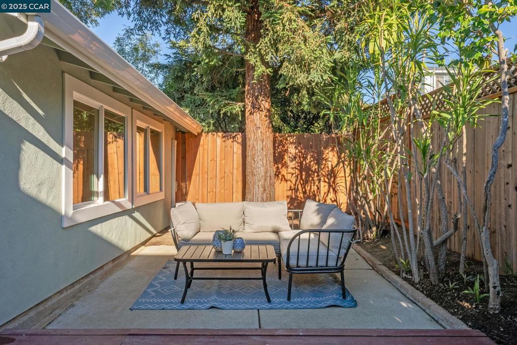 LAUREL - Residential