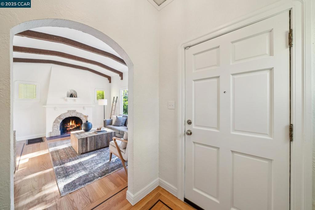 LAUREL - Residential