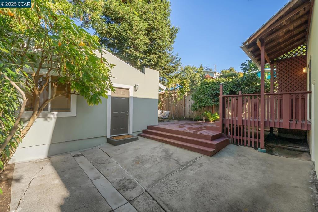 LAUREL - Residential